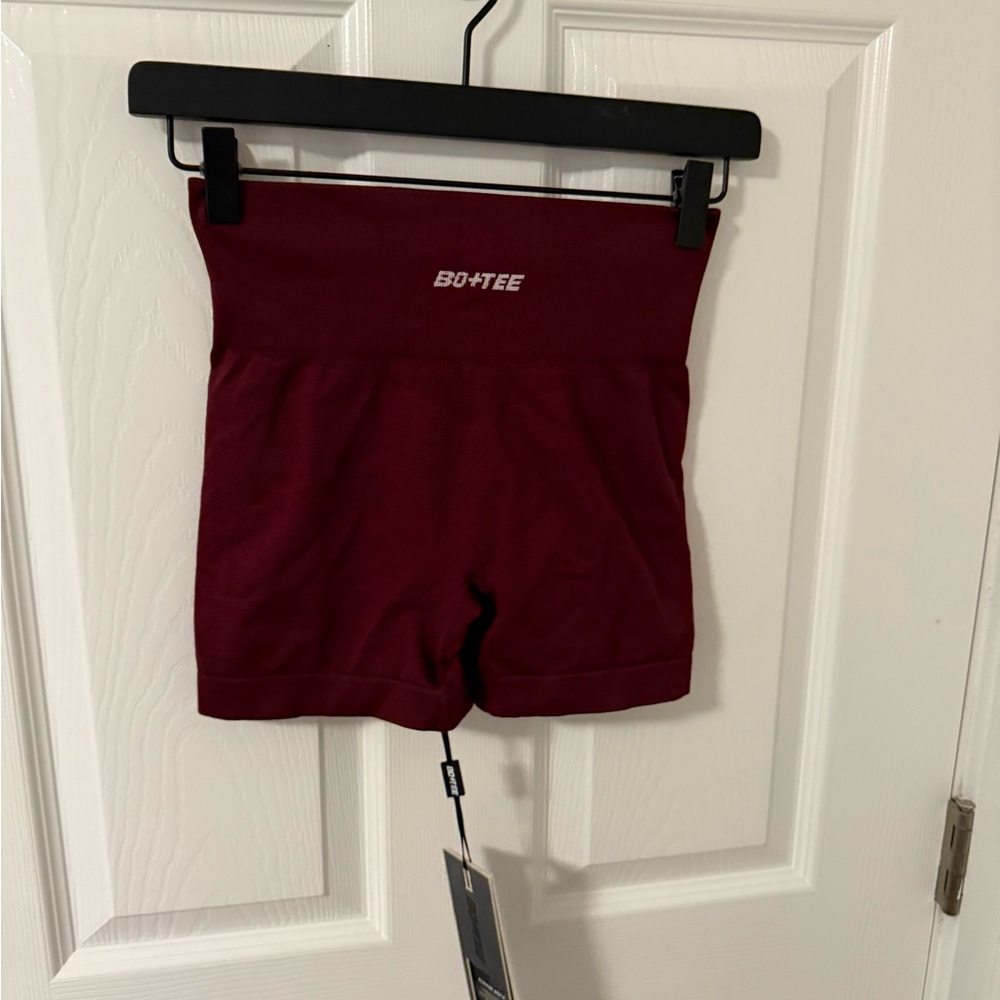 BO+TEE Women's Maroon Bike Shorts